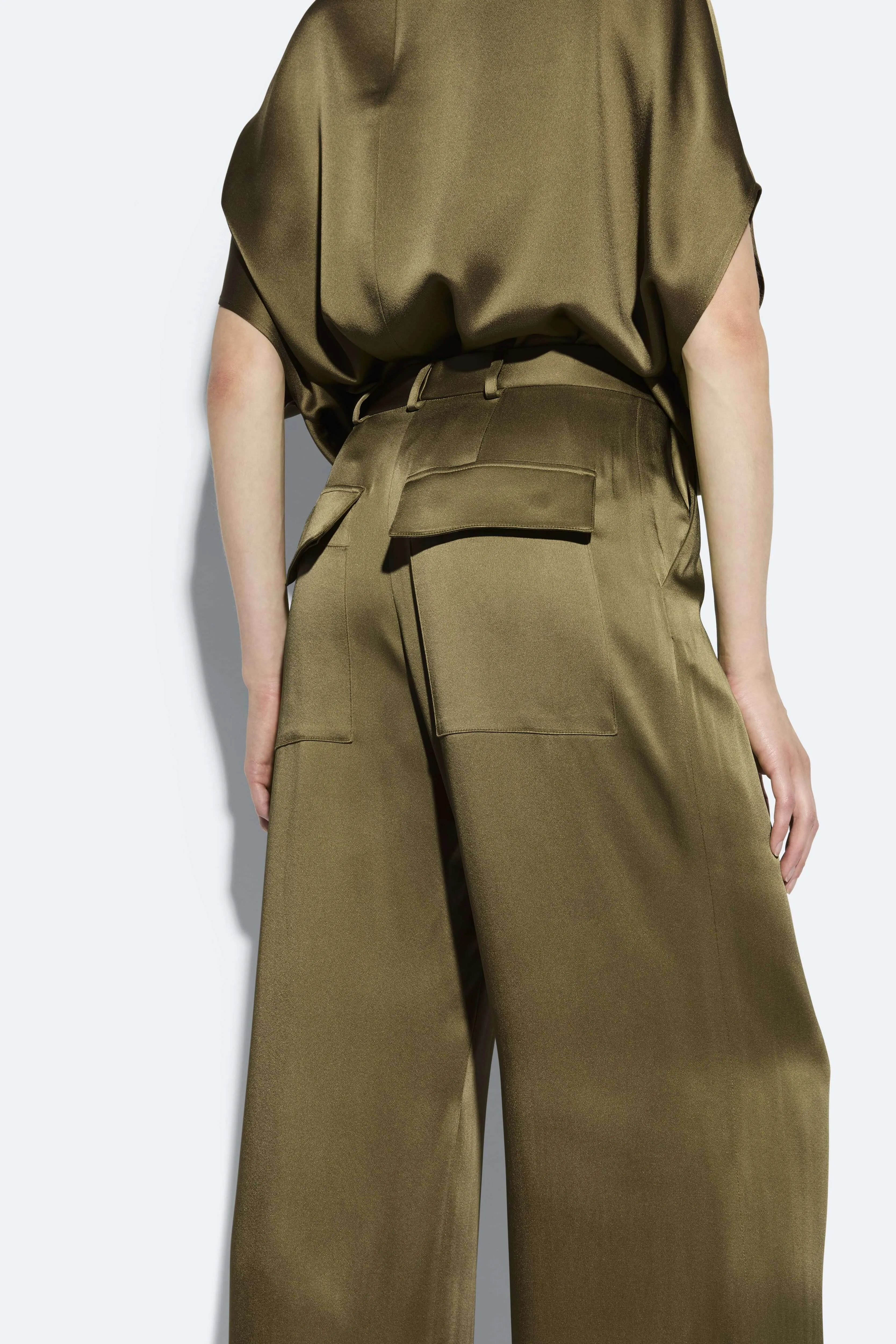 Satin Relaxed Pleated Pant
