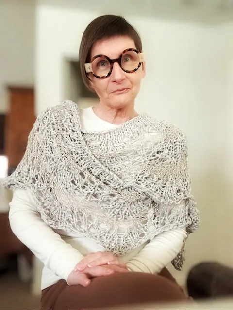 Shining shawl