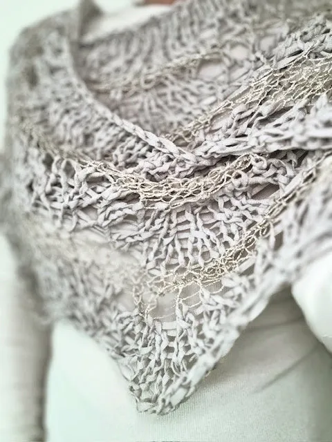 Shining shawl