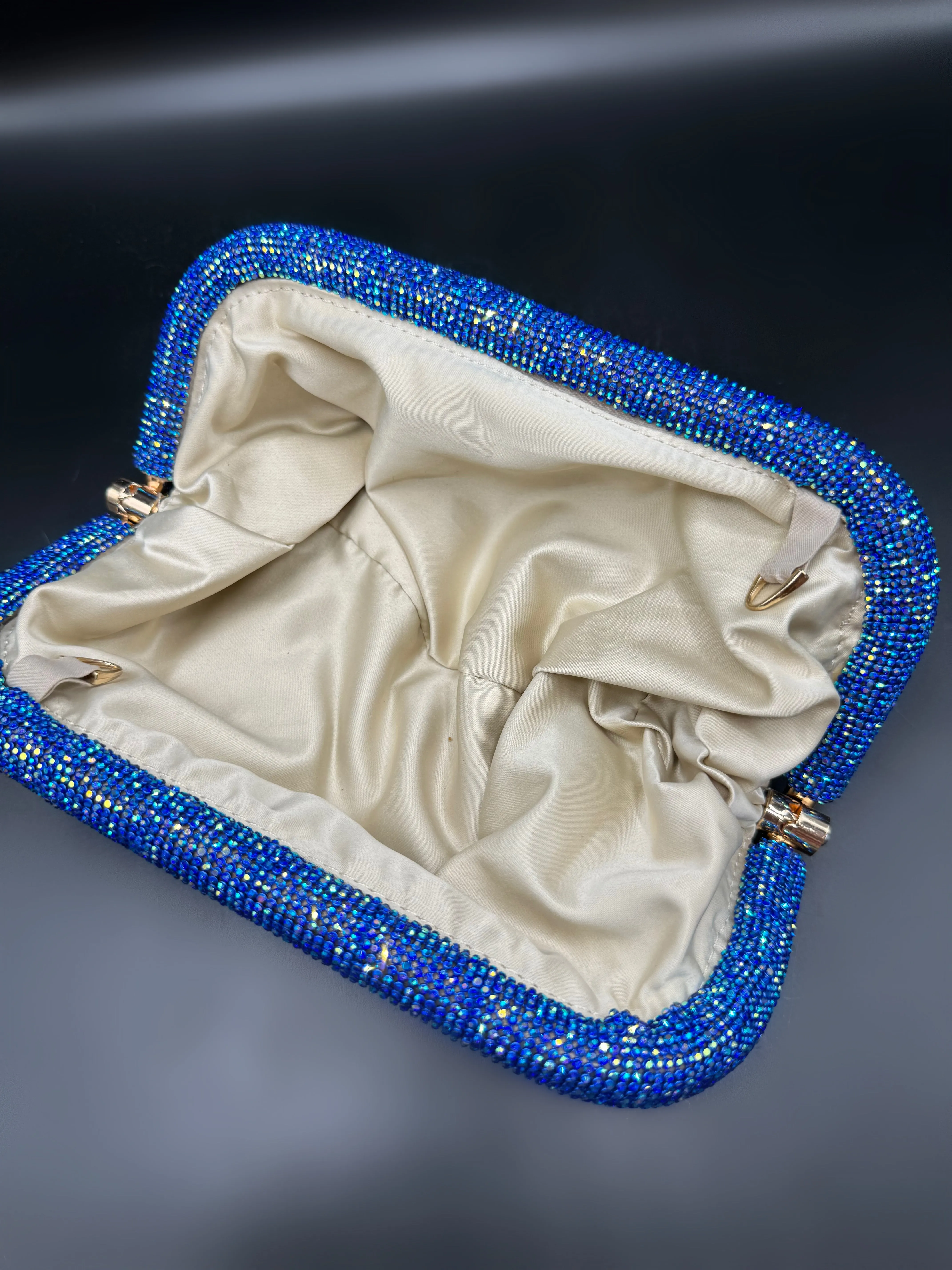 Slouchy Clutch Blue AB