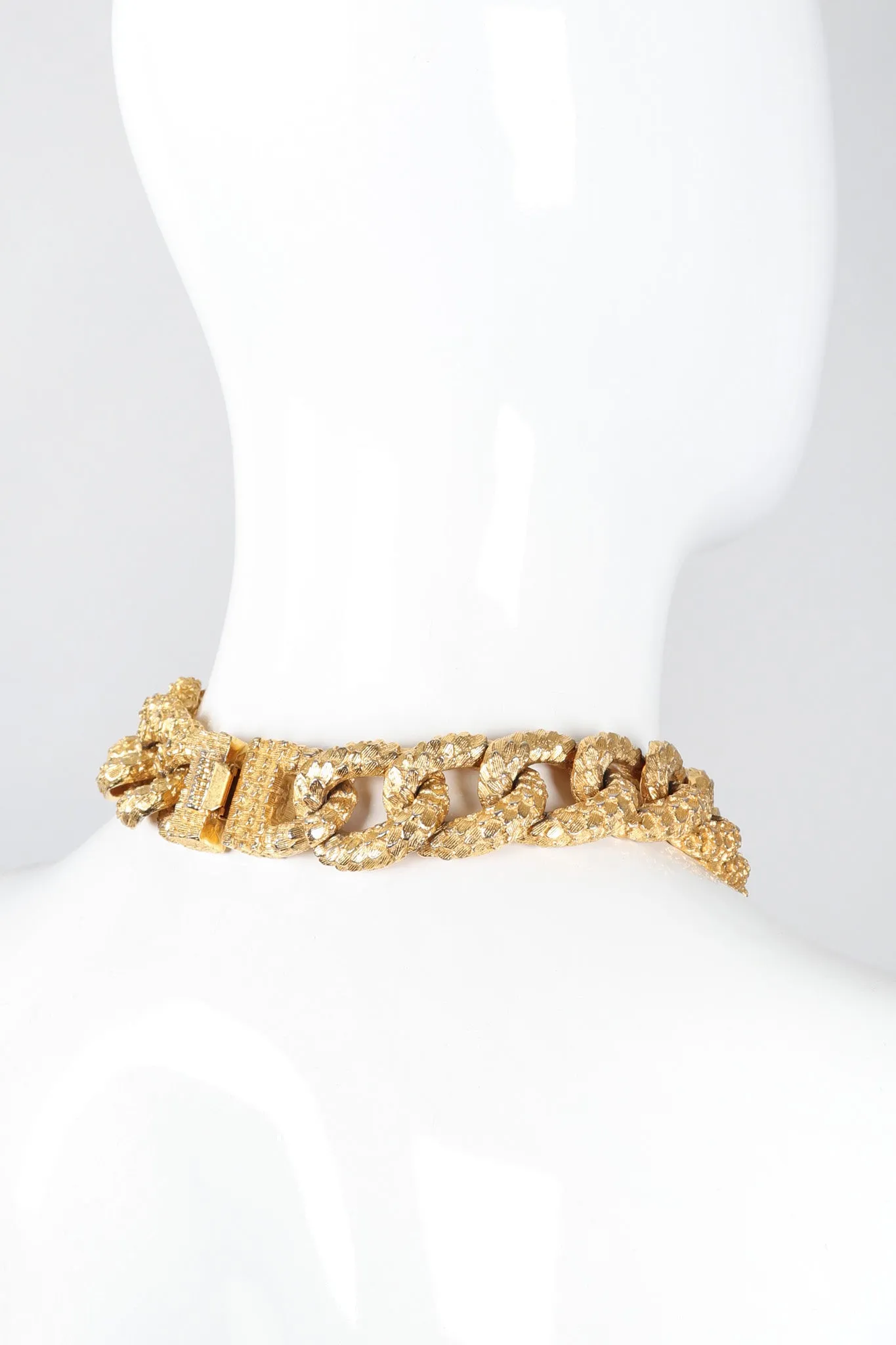 Textured Chain Collar Necklace