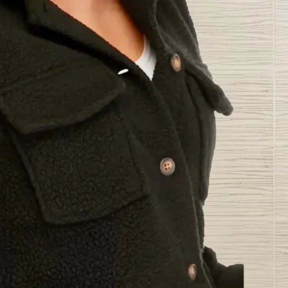 TRUE CRAFT Juniors' Sherpa Button-Front Shacket in Black