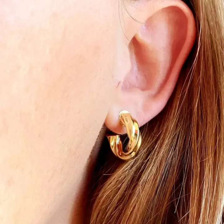 Twisted C-Hoop In Gold