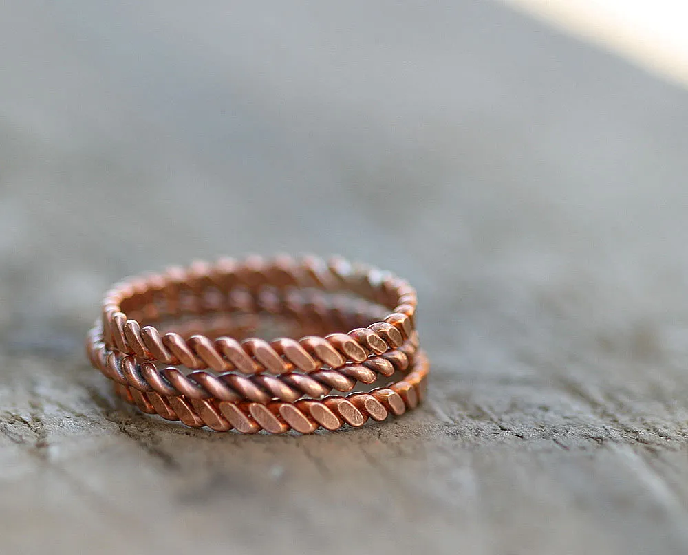 Twisted copper ring (S0326)
