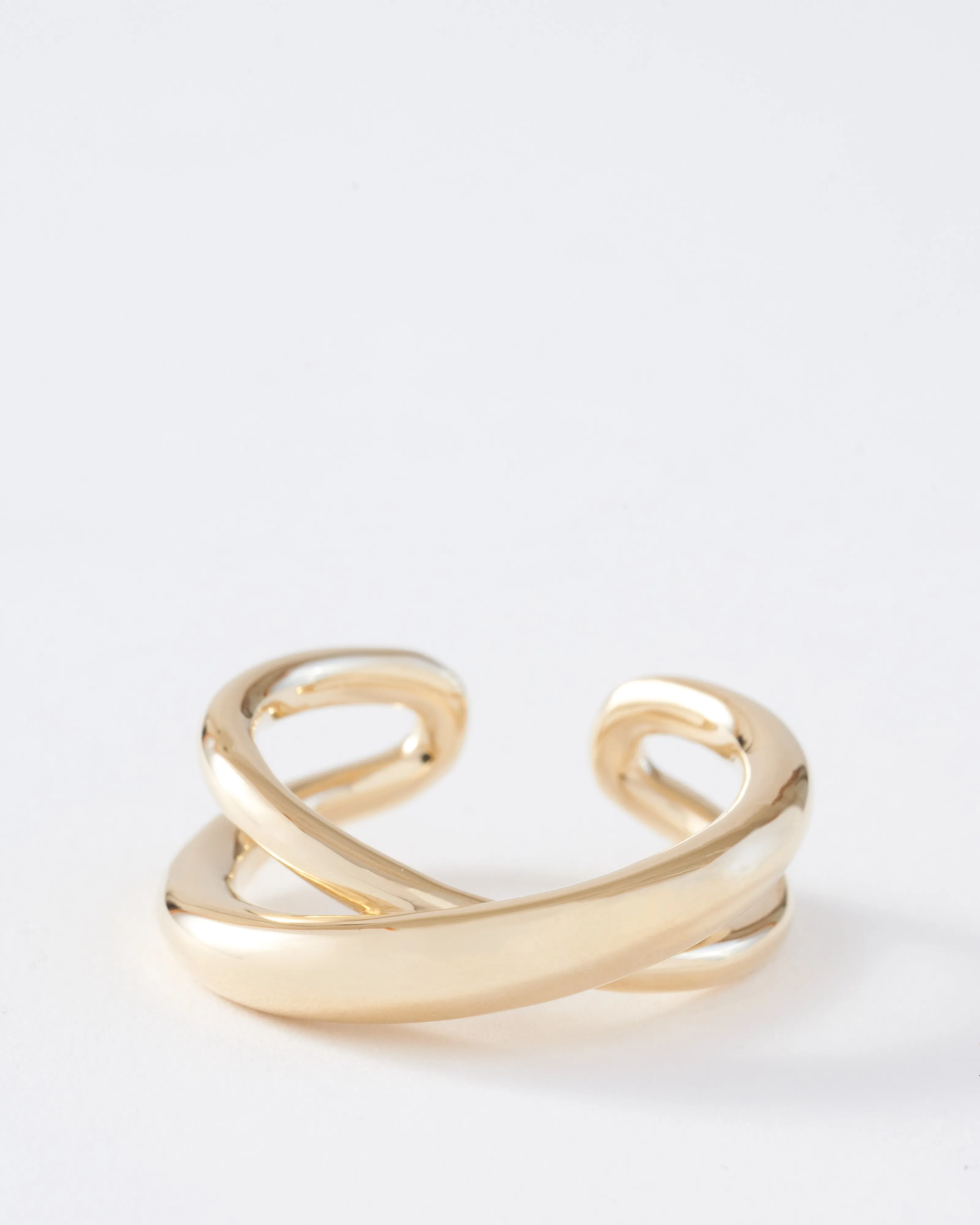 twisted ring