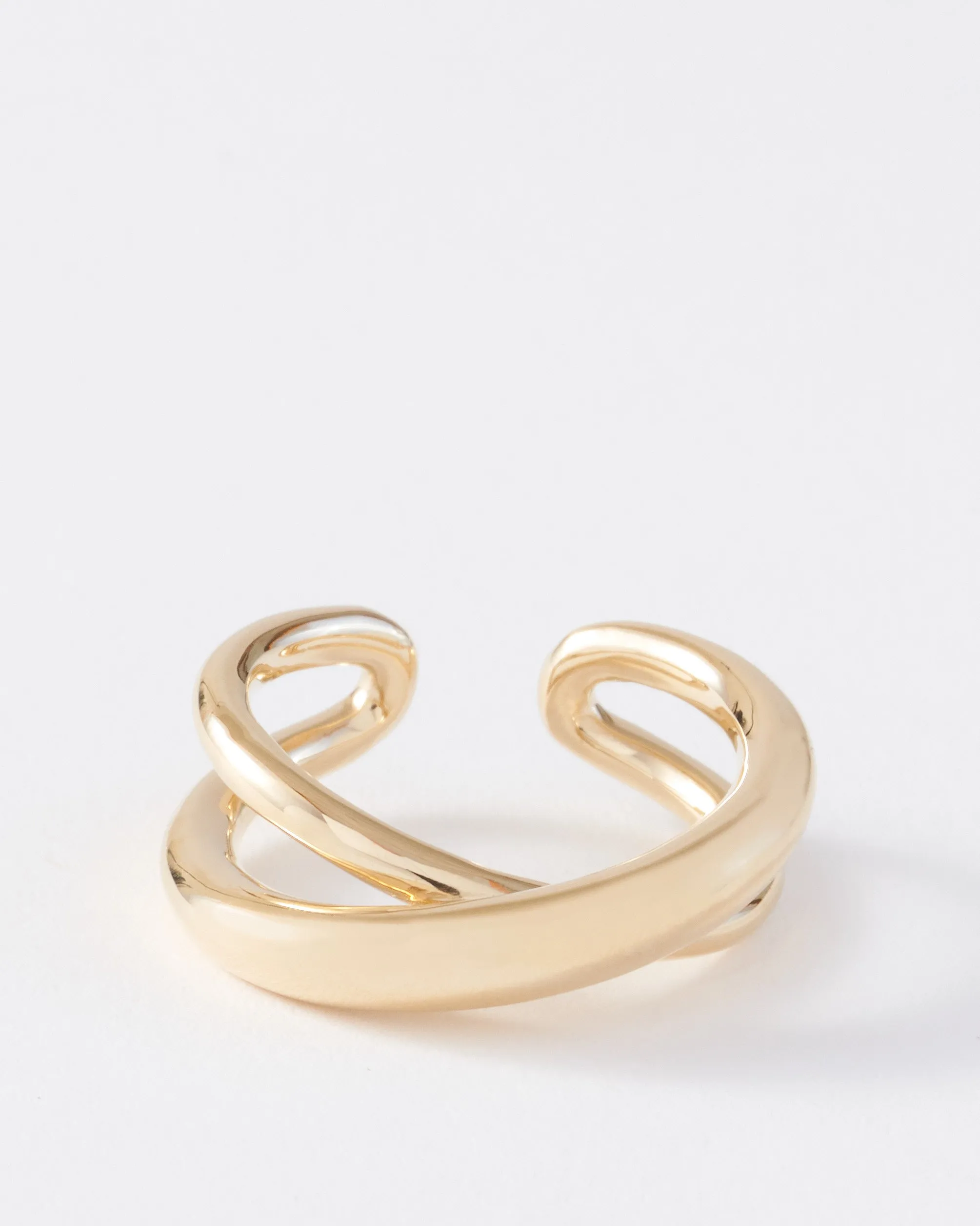 twisted ring