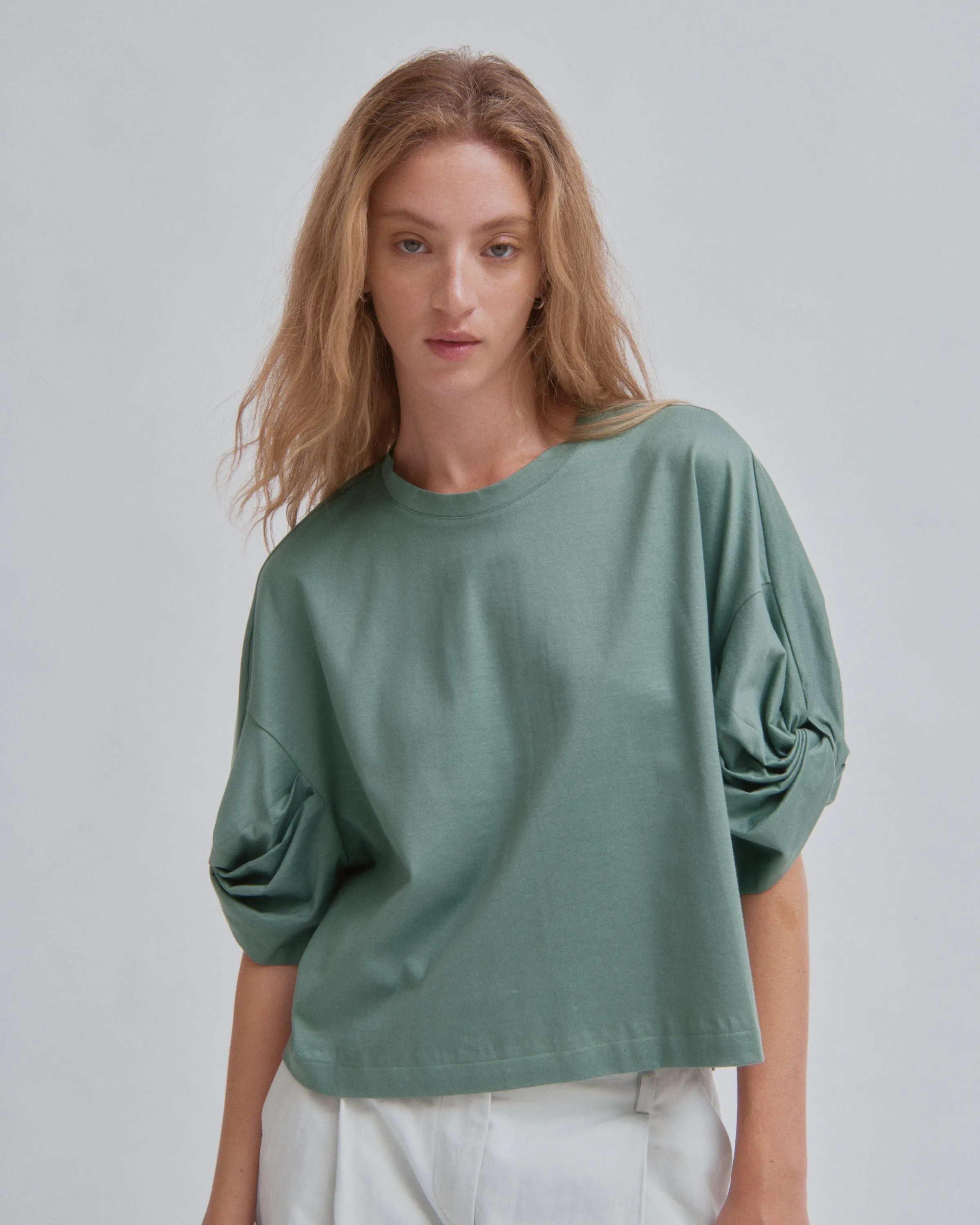 Twisted Sleeve Tee in Fern