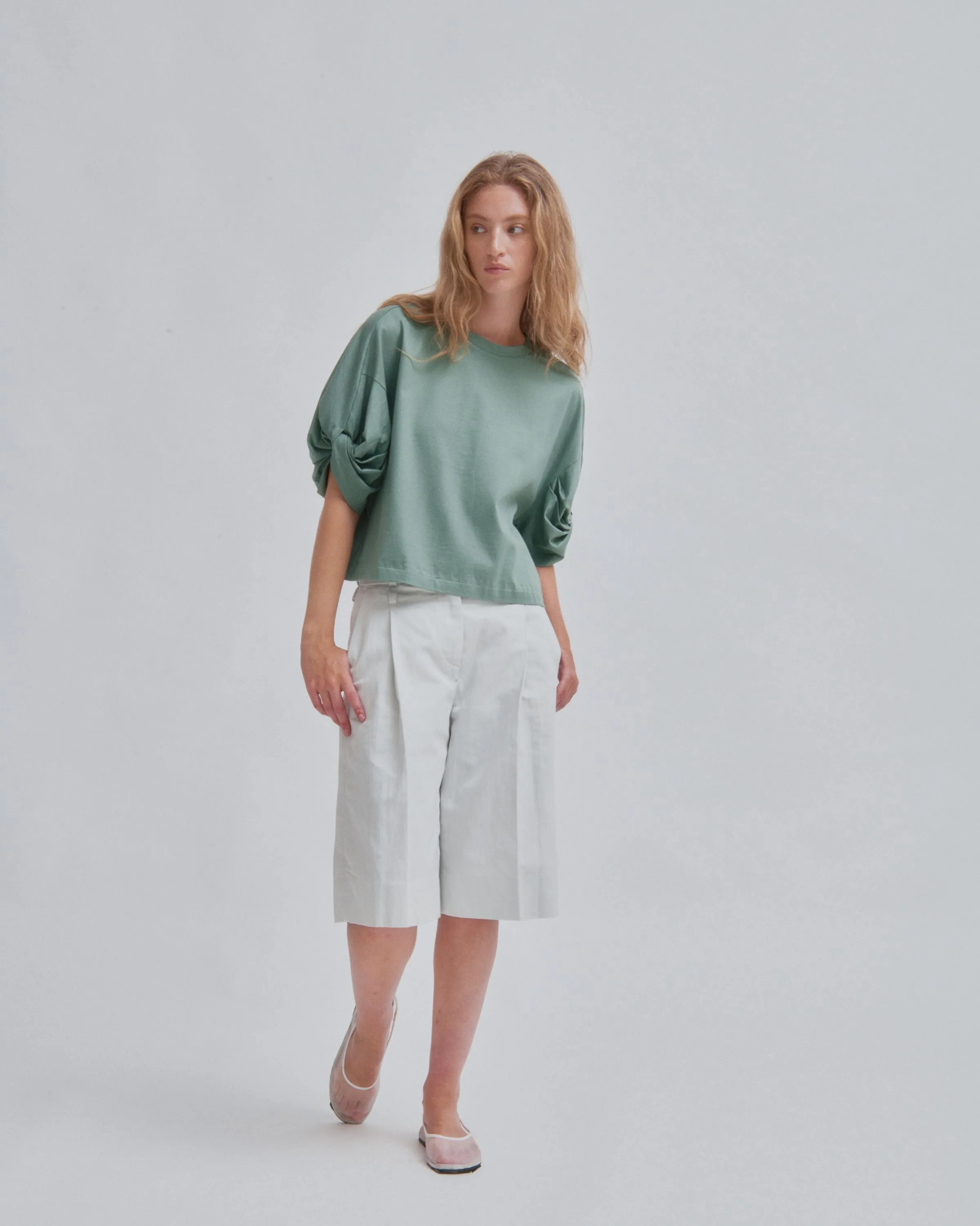 Twisted Sleeve Tee in Fern