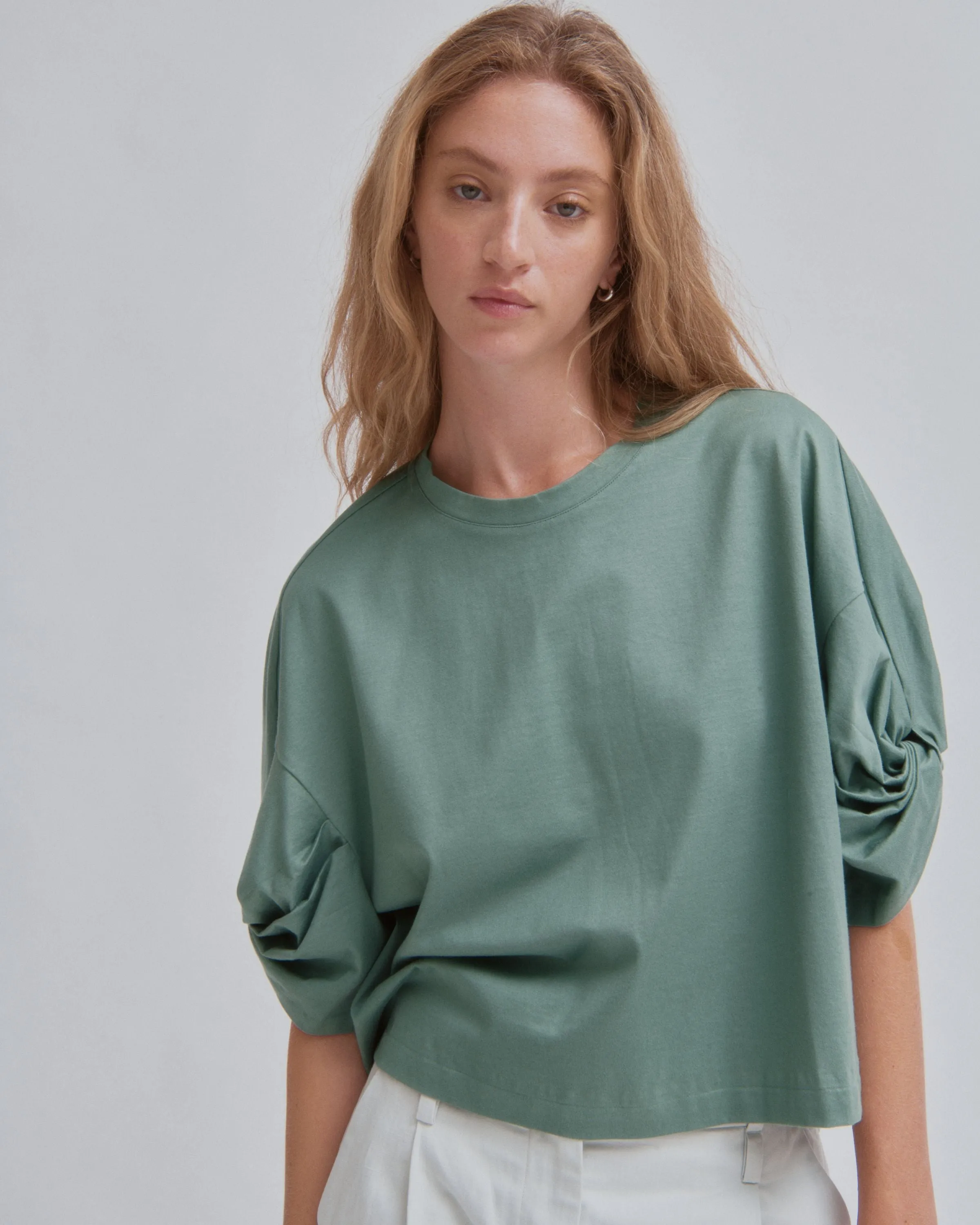 Twisted Sleeve Tee in Fern