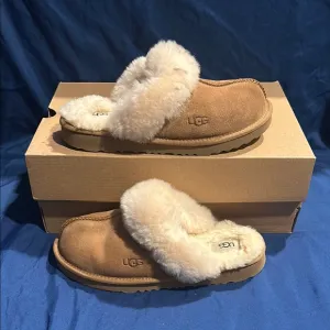 UGG- Cozy II, CHE, 4 kids