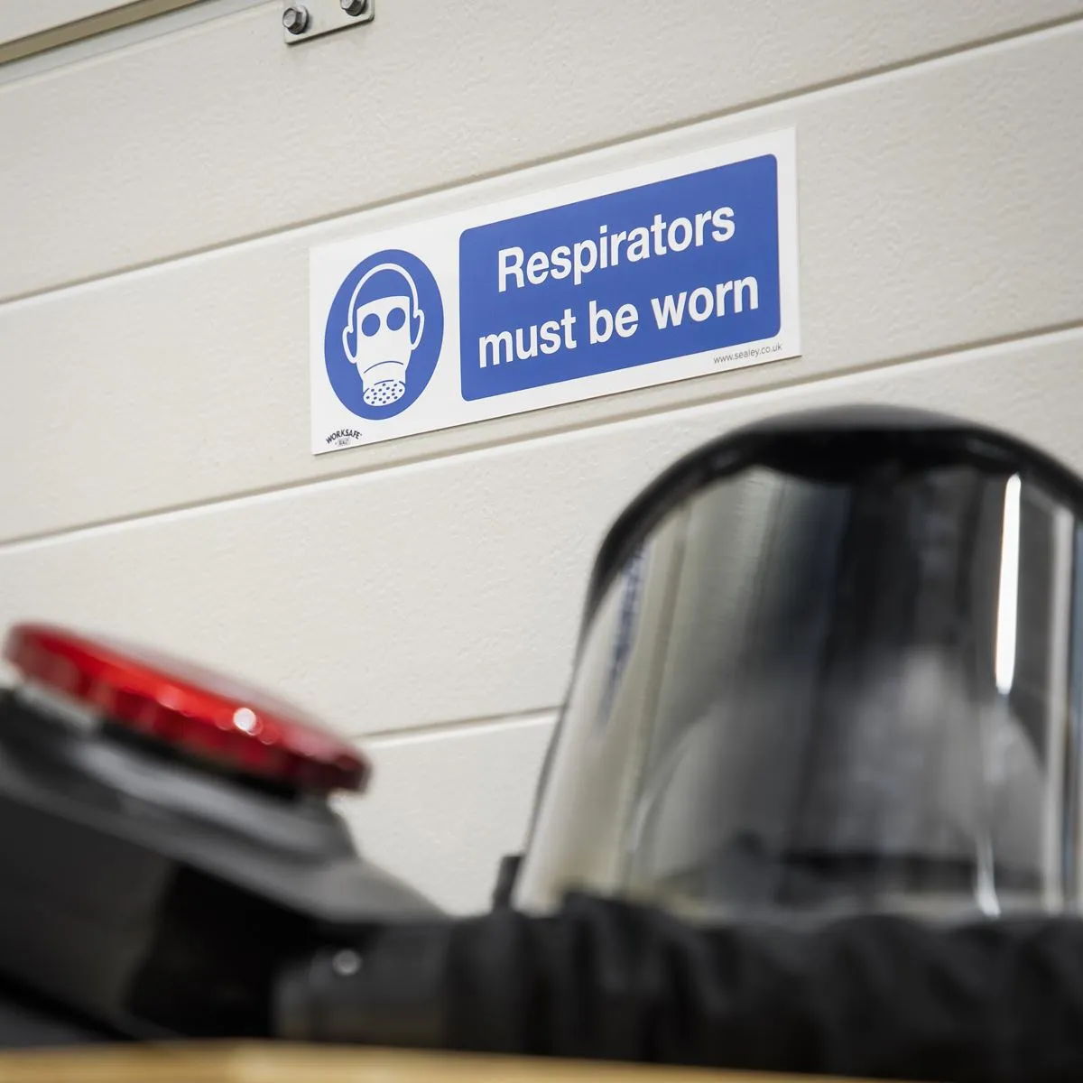 Worksafe by Sealey Mandatory Safety Sign - Respirators Must Be Worn - Rigid Plastic - Pack of 10