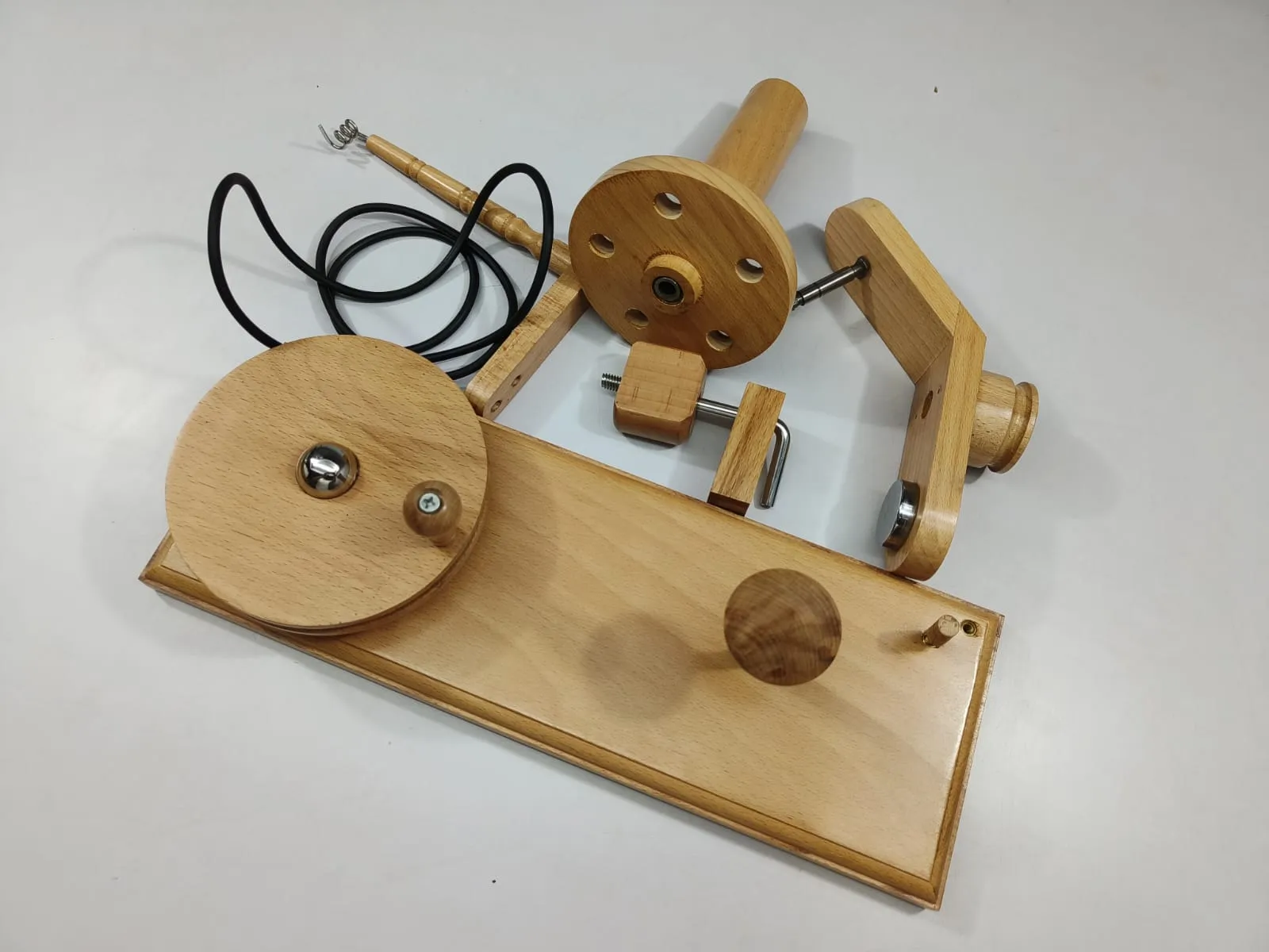 Yarn Balls Swift Winder - LB